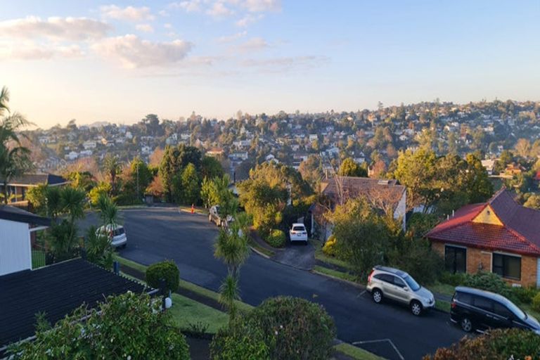 Photo of property in 24 Montclair Rise, Browns Bay, Auckland, 0630