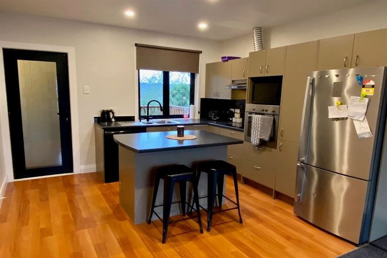 Photo of property in 12 Cossens Street, Balclutha, 9230