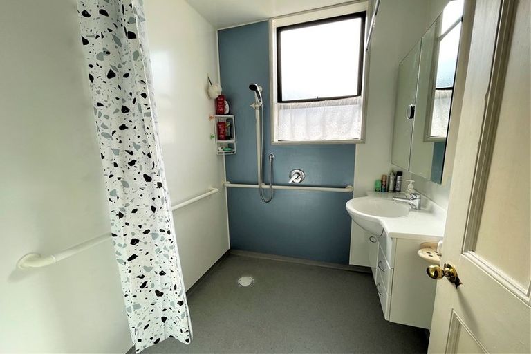 Photo of property in 218 Clyde Street, Balclutha, 9230