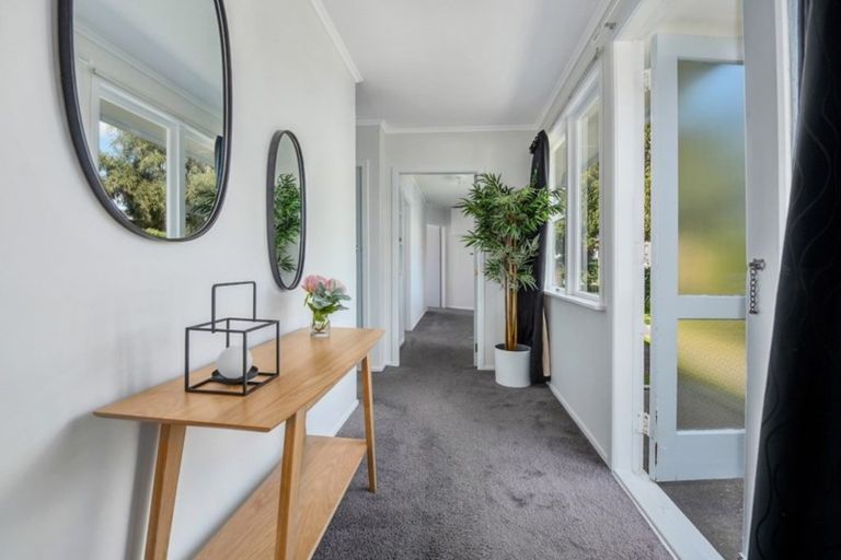 Photo of property in 1/400 Fergusson Drive, Heretaunga, Upper Hutt, 5018