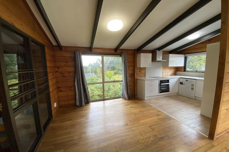 Photo of property in 26 Seaview Road, Glenfield, Auckland, 0629