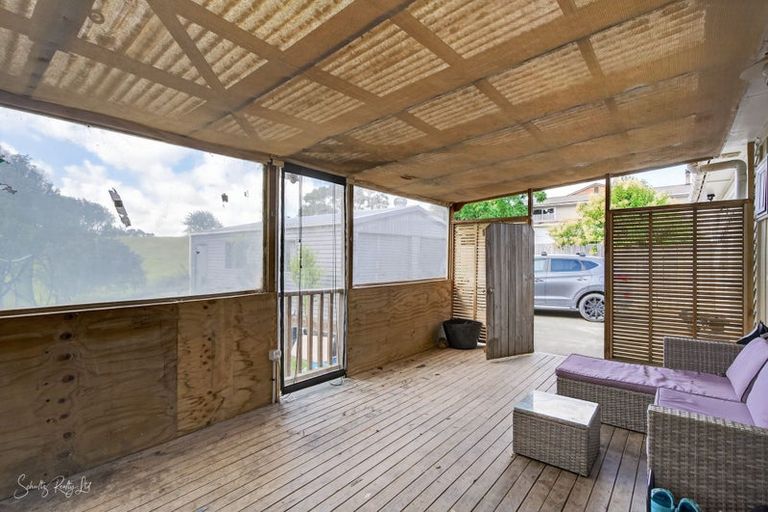 Photo of property in 20 View Street, Maungaturoto, 0520