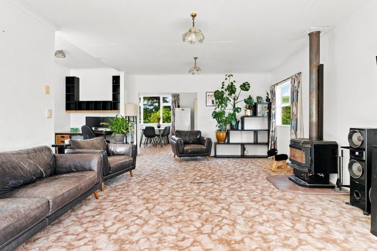 Photo of property in 73 Driver Street, Long Beach, Port Chalmers, 9081