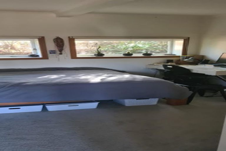 Photo of property in 14 Peter Terrace, Castor Bay, Auckland, 0620