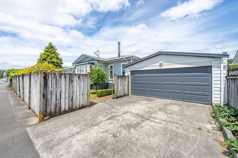 Photo of property in 20 Blenheim Street, Upper Hutt Central, Upper Hutt, 5018