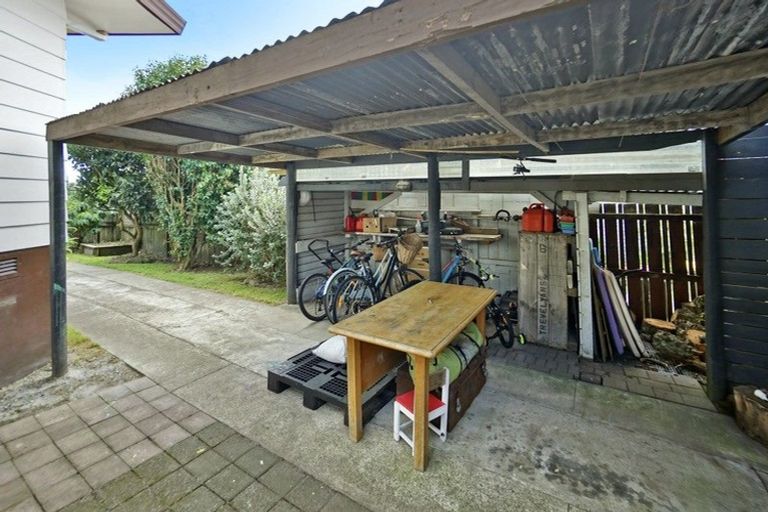 Photo of property in 9 Bishoprick Crescent, Te Puke, 3119