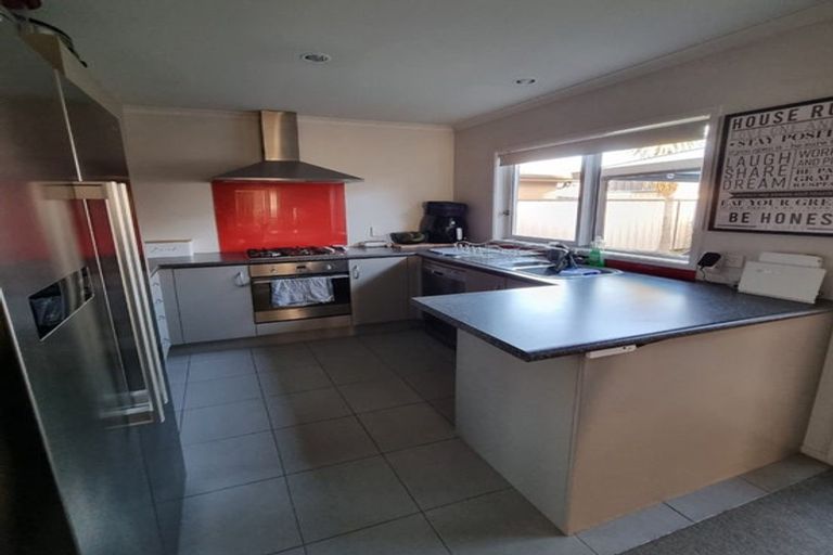 Photo of property in 16 Diamond Grove, Brown Owl, Upper Hutt, 5018