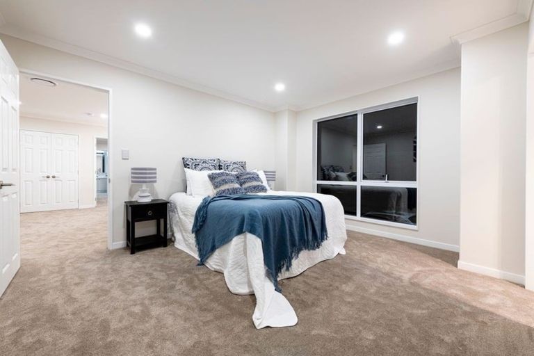 Photo of property in 56 Tir Conaill Avenue, Flat Bush, Auckland, 2019