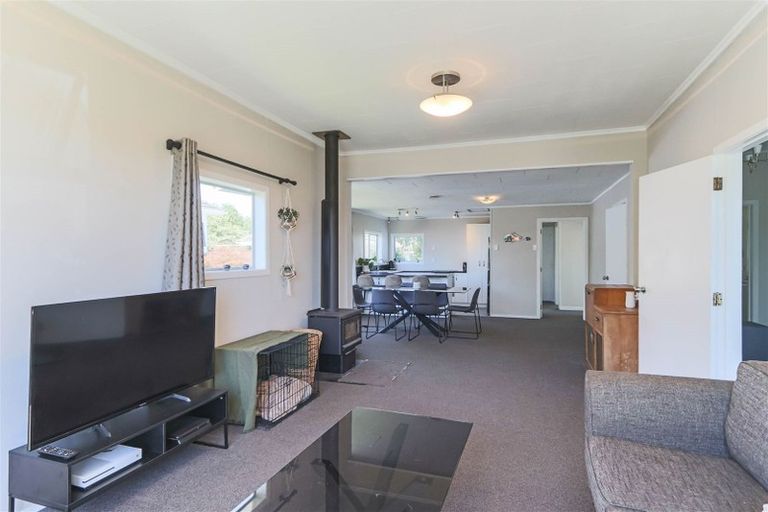 Photo of property in 10 Mahoe Street, Inglewood, 4330