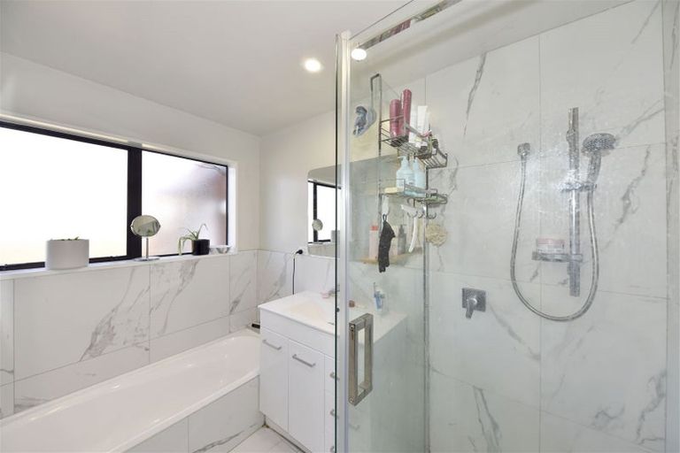 Photo of property in 2/4 Betwin Avenue, Sockburn, Christchurch, 8042