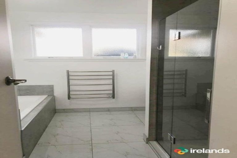 Photo of property in 48 Westburn Terrace, Burnside, Christchurch, 8041