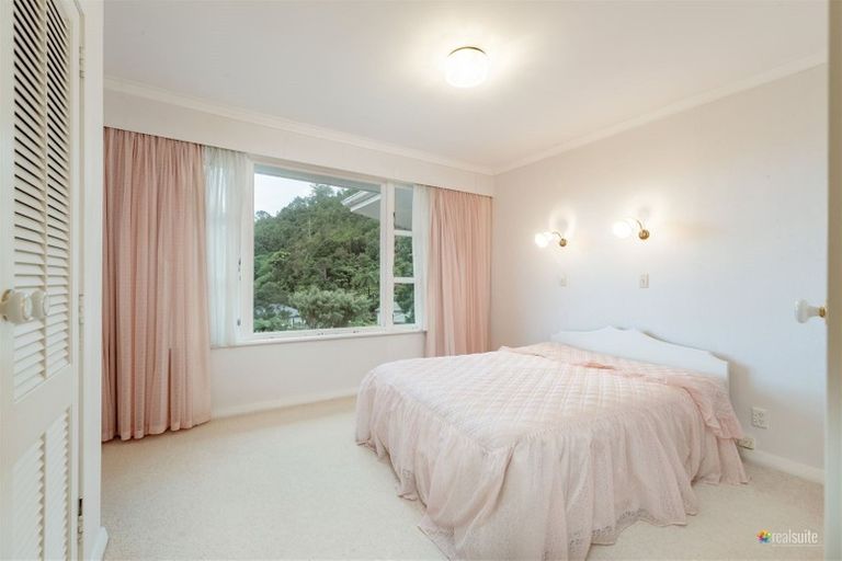 Photo of property in 150 Kamahi Street, Stokes Valley, Lower Hutt, 5019