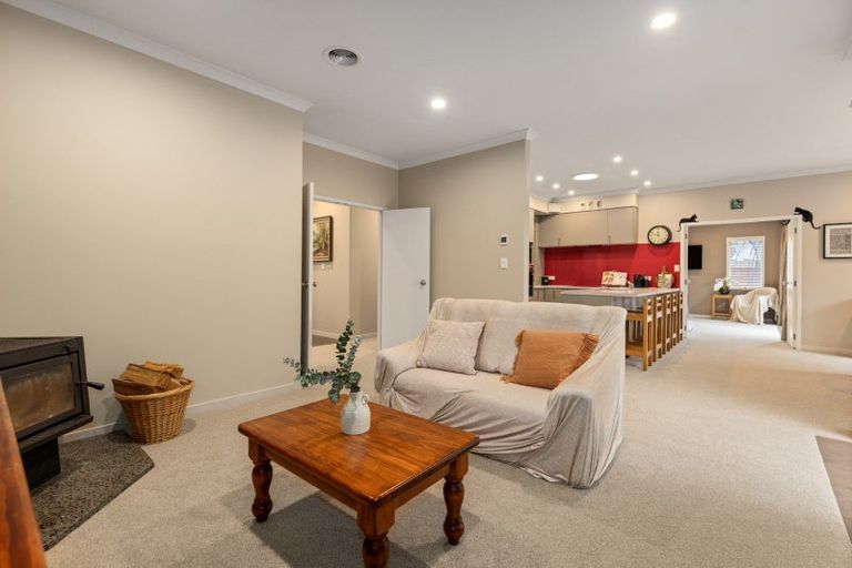 Photo of property in 1 Dove Place, Pyes Pa, Tauranga, 3112