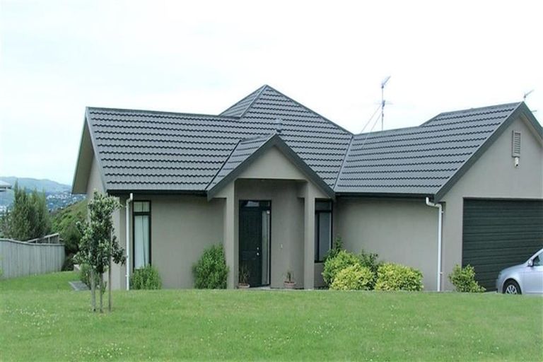 Photo of property in 14 Milford Street, Aotea, Porirua, 5024