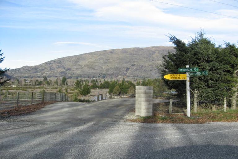 Photo of property in 329 Riverbank Road, Wanaka, 9382