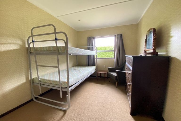 Photo of property in 35 Cedar Drive, Kelvin Heights, Queenstown, 9300