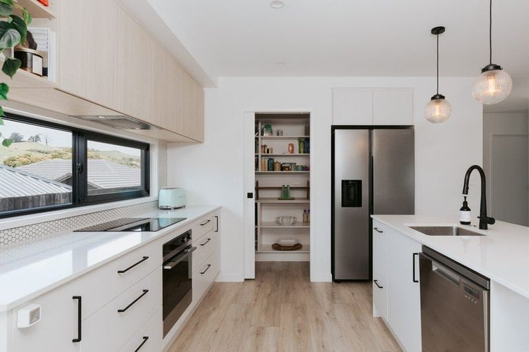 Photo of property in 132 Adler Drive, Ohauiti, Tauranga, 3112