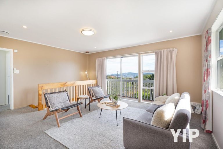 Photo of property in 93 Black Rock Road, Newlands, Wellington, 6037