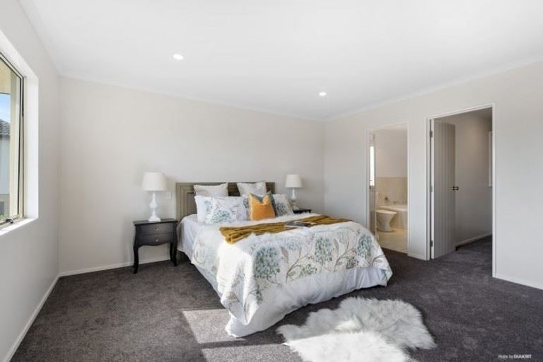 Photo of property in 3 Banshire Close, Flat Bush, Auckland, 2016