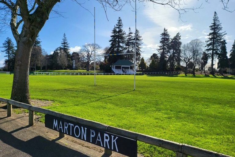 Photo of property in 10 Stewart Street, Marton, 4710