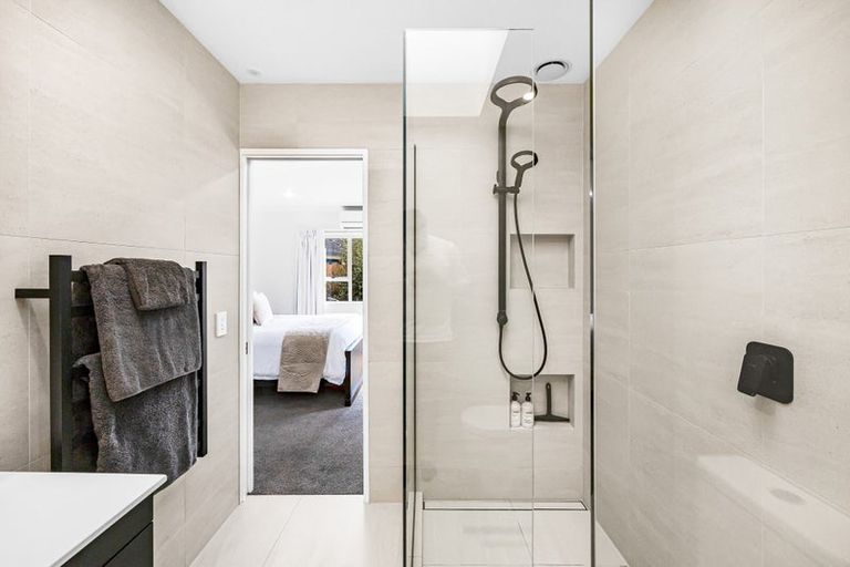 Photo of property in 30 Vermeer Place, West Harbour, Auckland, 0618