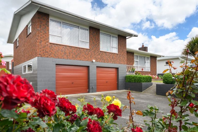 Photo of property in 10 Dewe Avenue, Feilding, 4702