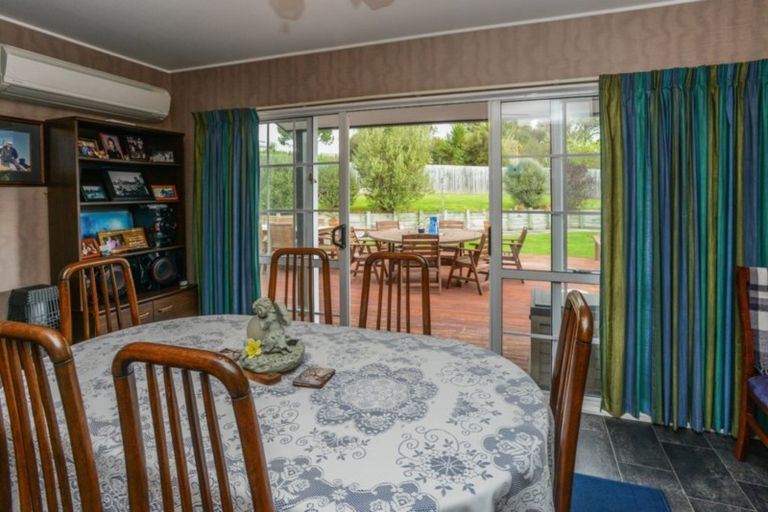 Photo of property in 10 Watts Road, Waipawa, 4210