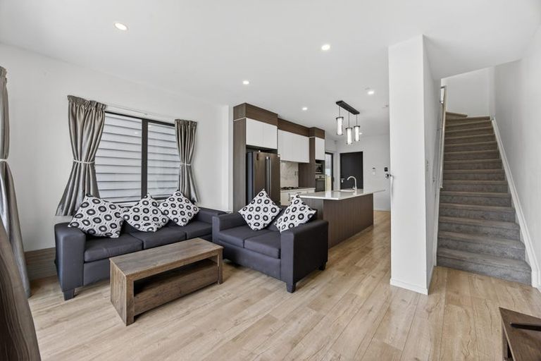 Photo of property in 46 Parahau Road, Papakura, 2110