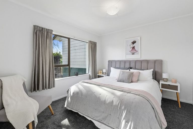 Photo of property in 4/448 Glenfield Road, Glenfield, Auckland, 0629