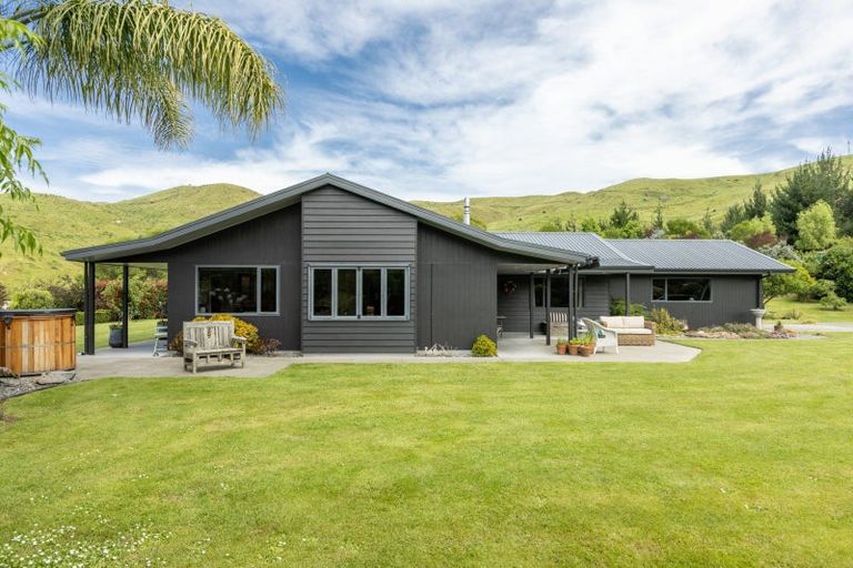 Photo of property in 813 Seafield Road, Puketapu, Napier, 4182