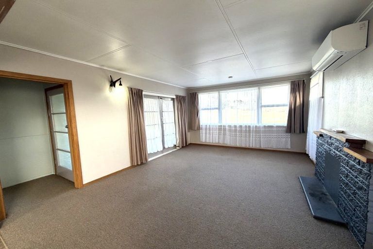 Photo of property in 6 Ranfurly Street, Waitara, 4320