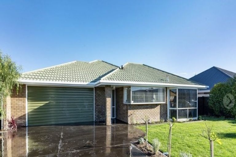 Photo of property in 51 Queenspark Drive, Parklands, Christchurch, 8083