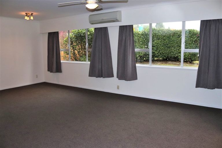 Photo of property in 1/326 Great South Road, Opaheke, Papakura, 2113