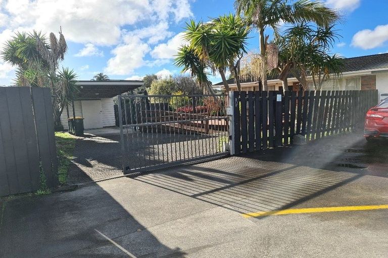 Photo of property in 42 Wyllie Road, Papatoetoe, Auckland, 2025