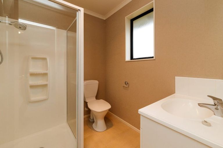 Photo of property in 11 Orlando Way, Kelvin Grove, Palmerston North, 4414