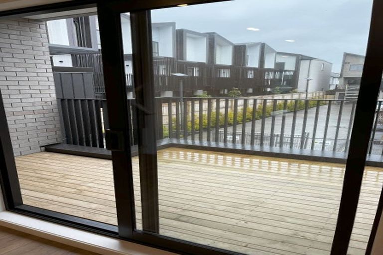 Photo of property in 25/28 Westgate Drive, Westgate, Auckland, 0614