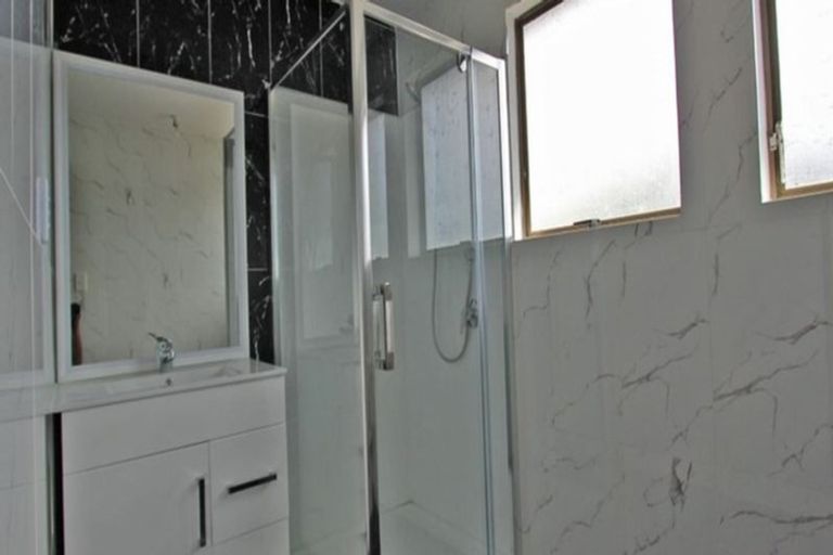 Photo of property in 64 Hyperion Drive, Randwick Park, Auckland, 2105