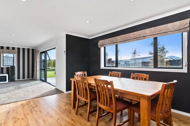 Photo of property in 62 Kenrigg Road, Kinloch, Taupo, 3377
