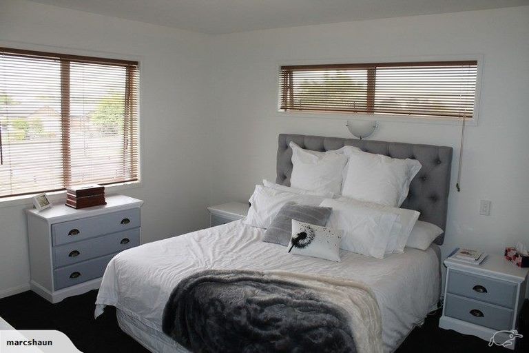 Photo of property in 6 Titirangi Crescent, Parklands, Christchurch, 8083