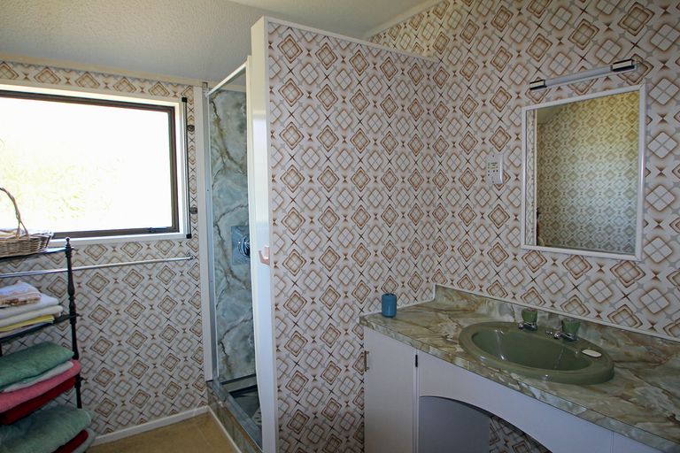 Photo of property in 1 Grove Avenue, Weston, Oamaru, 9401