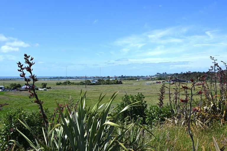 Photo of property in 6 Takutai Terrace, Ruatapu, 7883