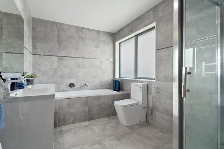 Photo of property in 20 Huarahi Pai Road, Huapai, Kumeu, 0810