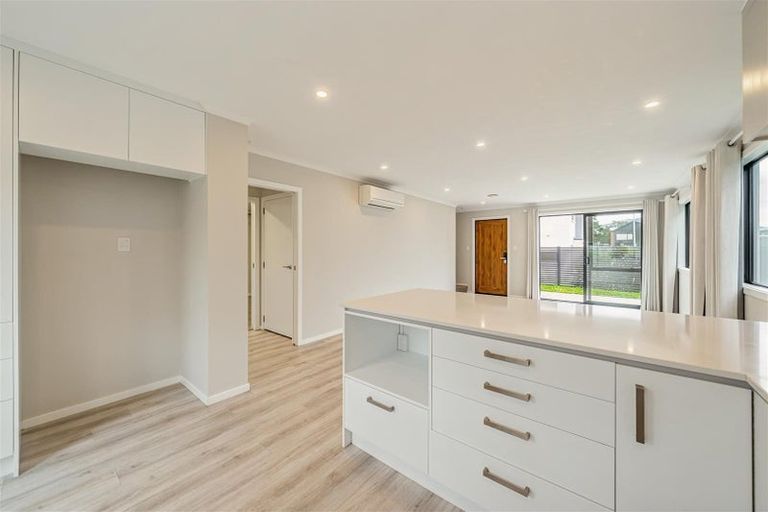 Photo of property in 8 Desert Gold Lane, Wallaceville, Upper Hutt, 5018
