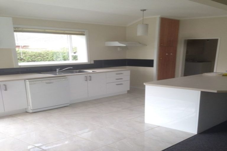 Photo of property in 8 Karo Place, Ilam, Christchurch, 8041