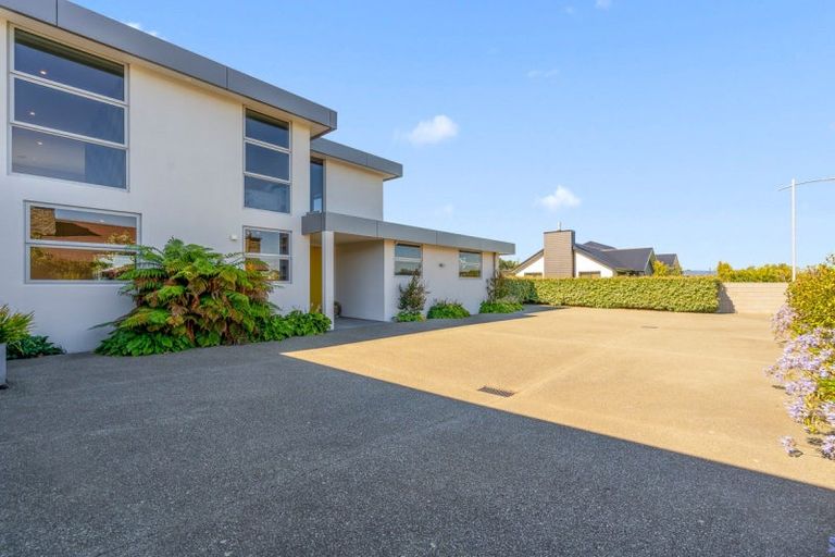 Photo of property in 32 Talboys Drive, Winton, 9720