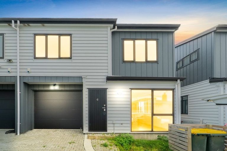 Photo of property in 13c Edinburgh Avenue, Rosehill, Papakura, 2113