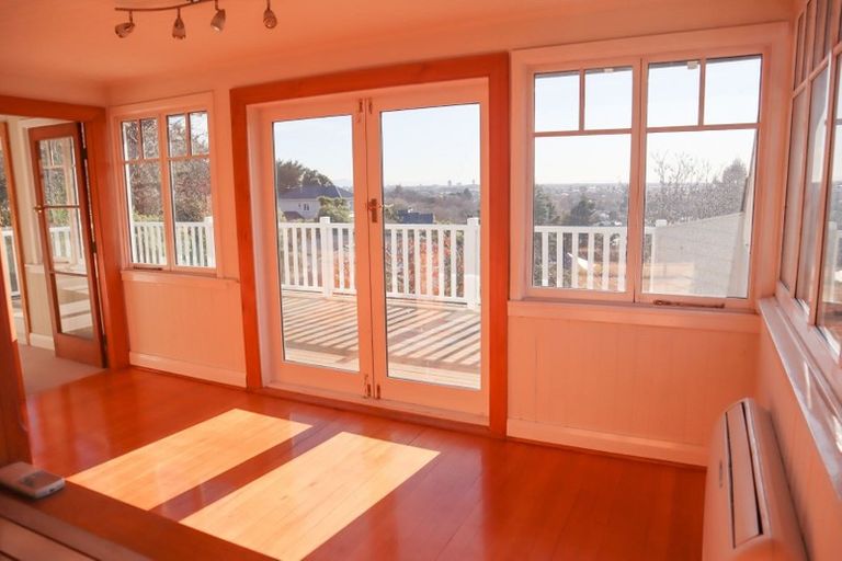 Photo of property in 1a Saint Vincent Terrace, Cashmere, Christchurch, 8022