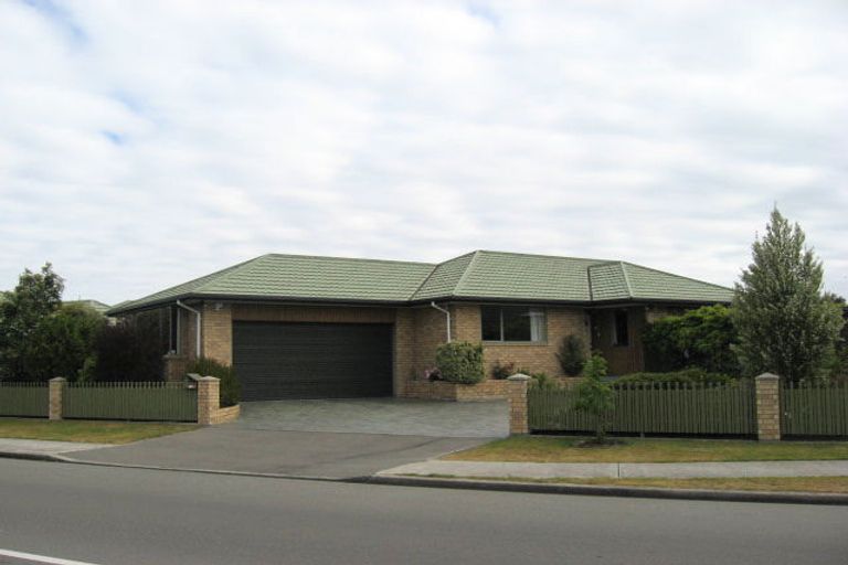 Photo of property in 4 Courtenay Drive, Kaiapoi, 7630