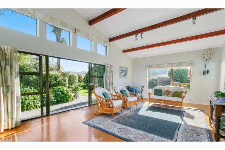 Photo of property in 13a Norton Park Avenue, Fairfield, Lower Hutt, 5011