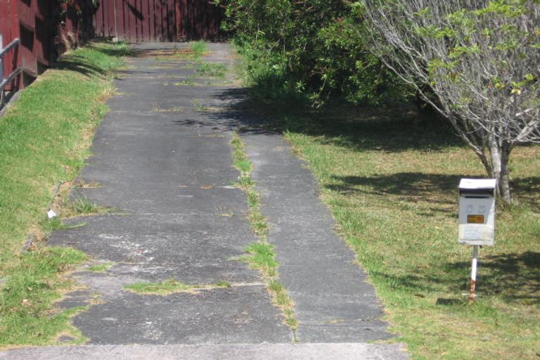 Photo of property in 55 Spinella Drive, Bayview, Auckland, 0629